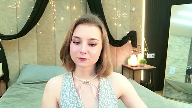 Snapshot of Janice_Corona chatting on 05/19/26, 03:52 Janice Corona online show from 05/19/26, 03:52