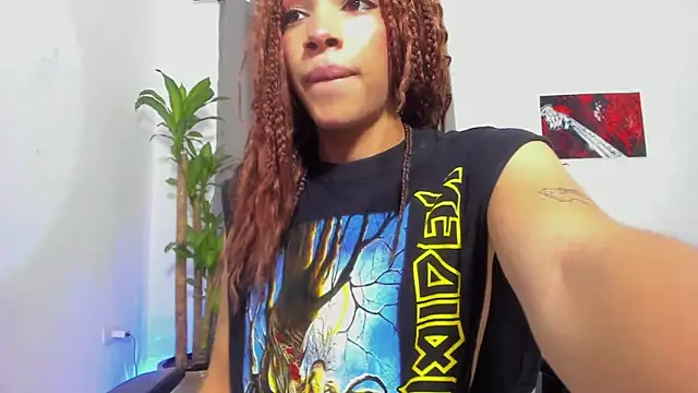 Catty Noir online show from 12/04/25, 07:57