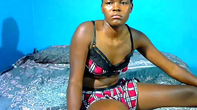 Snapshot of VirginPrincess06 chatting on 12/18/25, 09:03 VirginPrincess06 online show from 12/18/25, 09:03