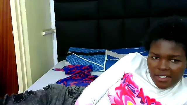 VirginPrincess06 online show from 06/26/26, 08:53