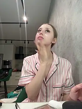 Snapshot of GraceSecrettt chatting on 02/07/26, 04:48 GraceSecrettt online show from 02/07/26, 04:48