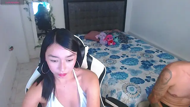 Ariel Laurentt online show from 07/13/26, 02:44