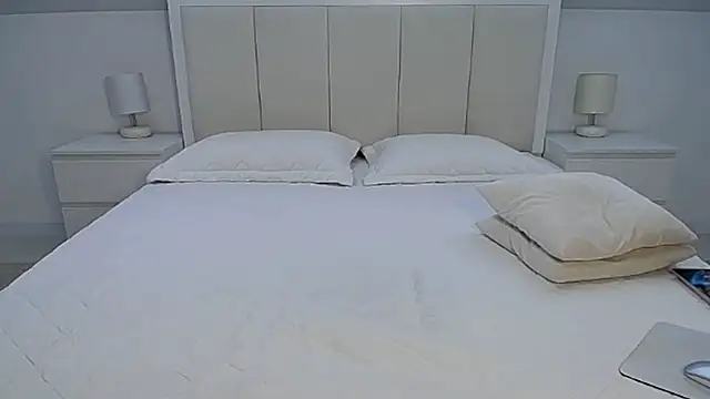 Milena29 online show from 11/06/25, 06:06