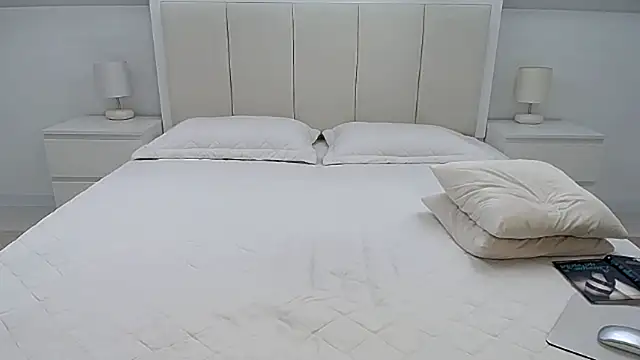 Milena29 online show from 11/21/25, 06:56