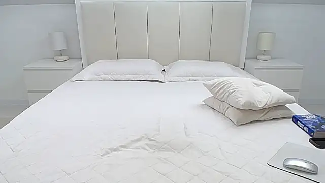 Snapshot of Milena29 chatting on 03/11/26, 06:18 Milena29 online show from 03/11/26, 06:18