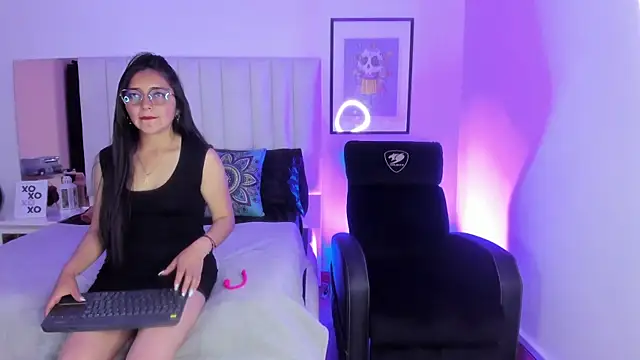 Mara Wolf01 online show from 01/09/26, 07:32