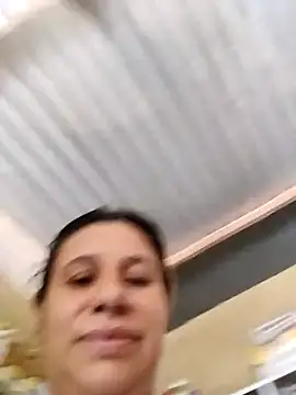 Snapshot of MIA-LARIOS chatting on 03/31/26, 04:42 MIA-LARIOS online show from 03/31/26, 04:42