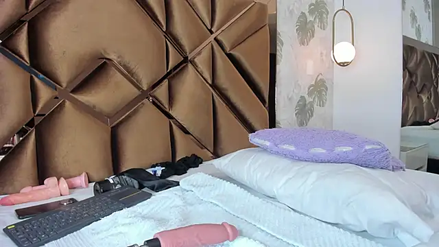 Alexa-Lynx online show from 04/14/26, 05:12