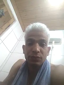 Gzinho69ik online show from 12/18/25, 06:23