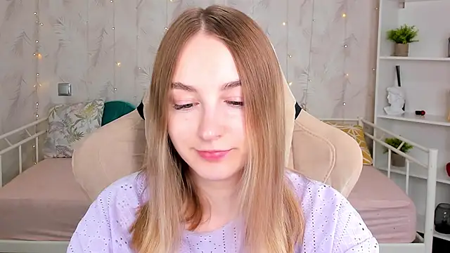 Shy Polly online show from 03/13/26, 12:37