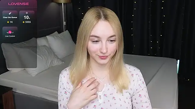 Shy Polly online show from 06/02/26, 12:10
