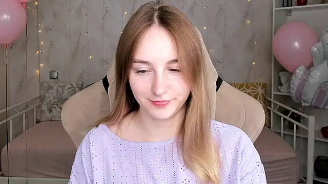 Shy Polly online show from 04/07/26, 12:12