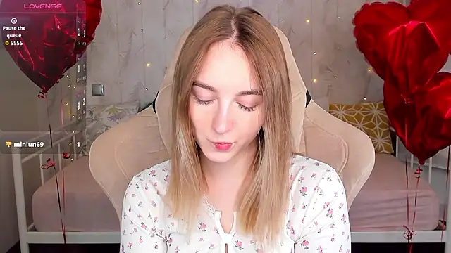 Shy Polly online show from 02/25/26, 12:11