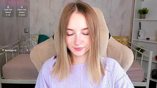 Shy Polly online show from 03/05/26, 12:07