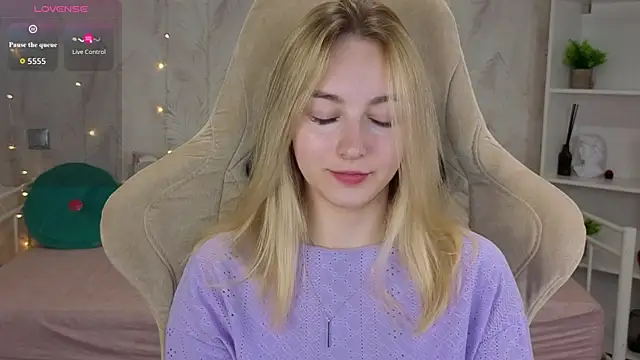 Shy Polly online show from 07/19/26, 12:08