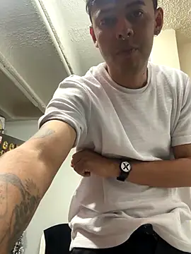 Yunaraa online show from 11/30/25, 06:14