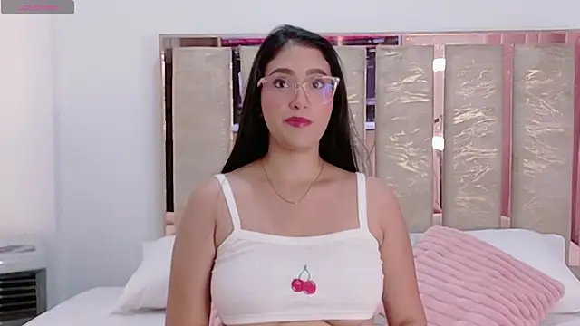 Isa londonn21 online show from 12/04/25, 09:14