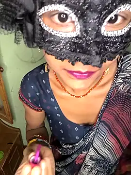 Laxmidevi000 online show from 04/28/26, 05:39