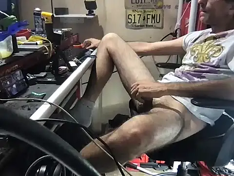 Snapshot of SinlessFreedom7 chatting on 02/25/26, 11:04 SinlessFreedom7 online show from 02/25/26, 11:04