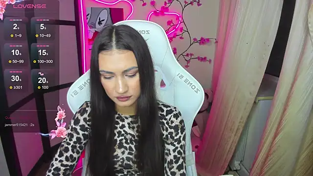 AdeleLuu online show from 11/24/25, 01:27