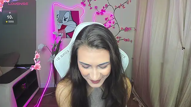 AdeleLuu online show from 12/01/25, 02:01