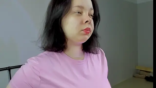 Snapshot of Vlada_vv chatting on 04/16/26, 08:04 Vlada vv online show from 04/16/26, 08:04