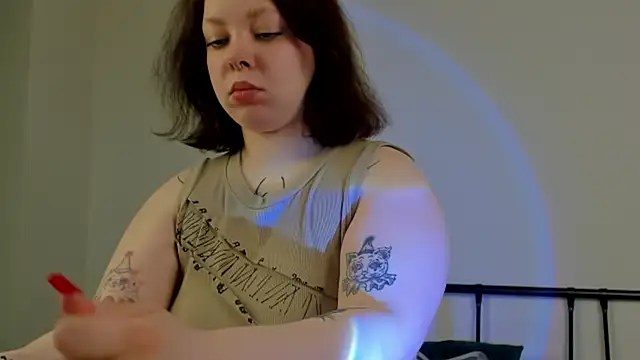 Snapshot of Vlada_vv chatting on 04/02/26, 05:25 Vlada vv online show from 04/02/26, 05:25