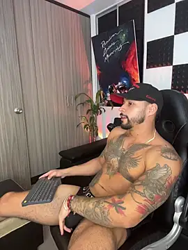 NikoHank online show from 12/14/25, 11:10