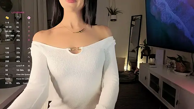 ShyColette online show from 04/13/26, 07:56