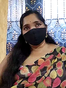 Snapshot of Soni-queen chatting on 11/22/25, 07:07 Soni-queen online show from 11/22/25, 07:07