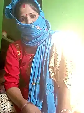 Snapshot of Hot_kire chatting on 12/15/25, 09:37 Hot kire online show from 12/15/25, 09:37