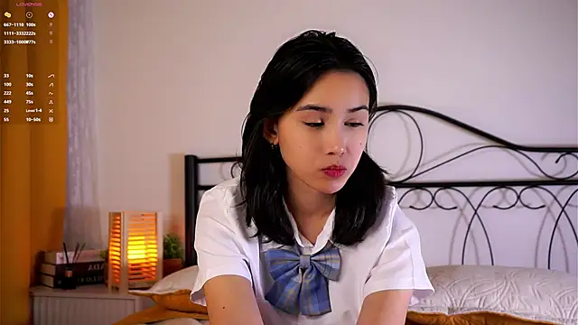 StaciaBratz online show from 11/30/25, 07:25