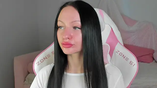 Snapshot of NaomiBlakes chatting on 12/04/25, 05:28 NaomiBlakes online show from 12/04/25, 05:28