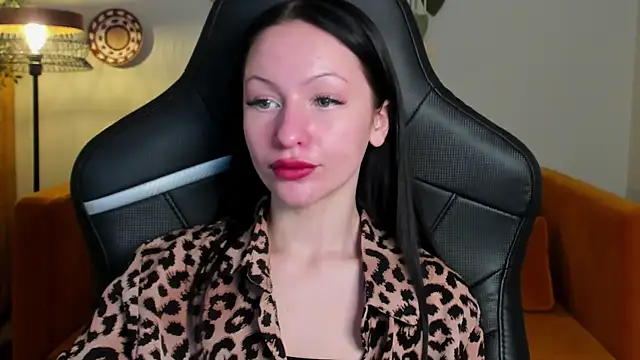 Snapshot of NaomiBlakes chatting on 12/05/25, 05:28 NaomiBlakes online show from 12/05/25, 05:28