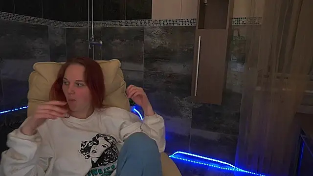 Sun Shine Lola online show from 11/24/25, 02:17