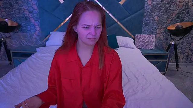 Sun Shine Lola online show from 11/26/25, 07:19