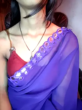 Snapshot of -AYUSHI01 chatting on 11/25/25, 06:03 -AYUSHI01 online show from 11/25/25, 06:03