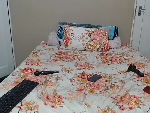 Kaylor4 online show from 05/13/26, 02:40