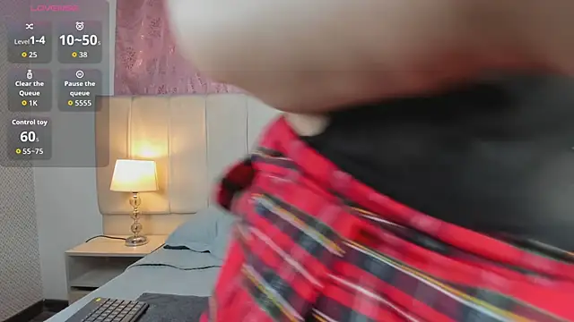 mia  gv online show from 02/10/26, 06:18