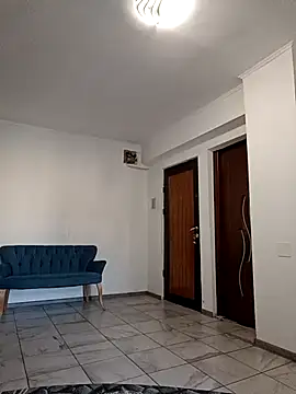 stropinela23 online show from 12/04/25, 06:56