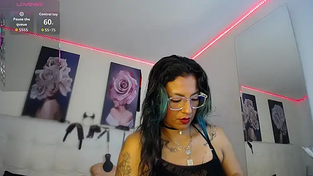 SamathaMay online show from 03/18/26, 12:30