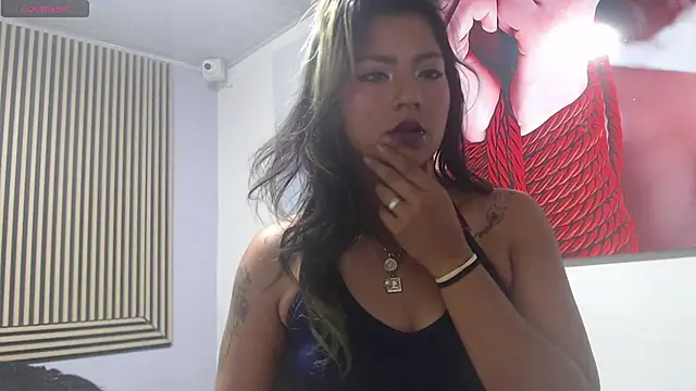 SamathaMay online show from 11/26/25, 12:27