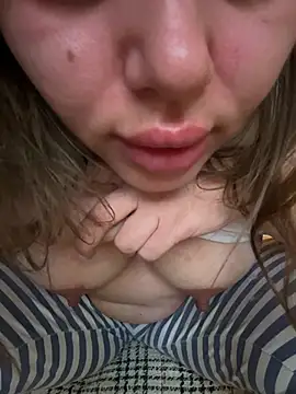 Snapshot of onr99 chatting on 02/15/26, 12:11 onr99 online show from 02/15/26, 12:11