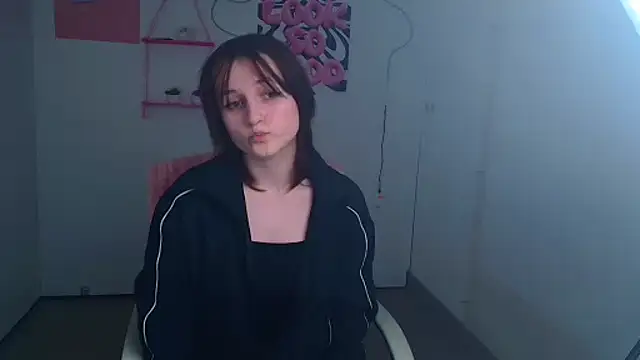 Alice Wonderme online show from 03/06/26, 10:38