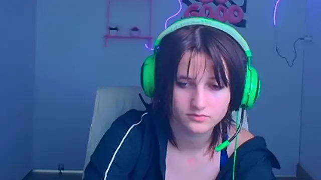 Snapshot of Alice_Wonderme chatting on 01/09/26, 10:39 Alice Wonderme online show from 01/09/26, 10:39