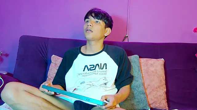 Snapshot of Liam_Sinclair chatting on 02/09/26, 07:34 Liam Sinclair online show from 02/09/26, 07:34