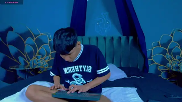 Liam Sinclair online show from 12/05/25, 12:59