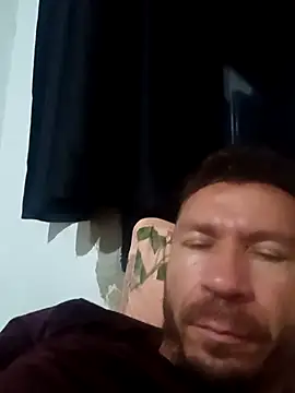 RobertoLuiz84 online show from 04/21/26, 11:11
