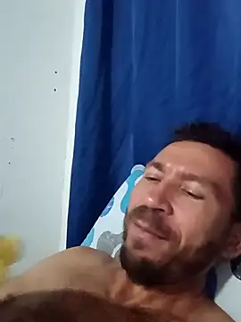 RobertoLuiz84 online show from 12/21/25, 07:26