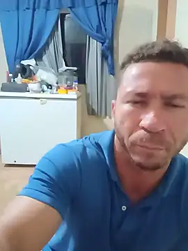 RobertoLuiz84 online show from 06/23/26, 02:20